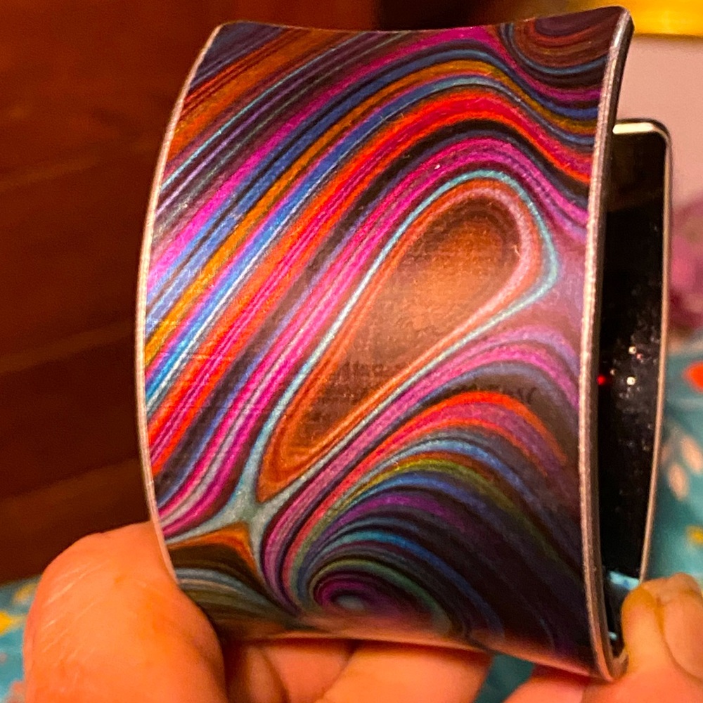 BUNDLE SALE 5/$25! Funky wide cuff,black lucite/multicolor metallic swirl - Picture 6 of 11